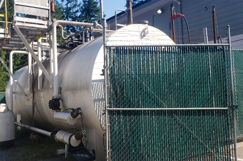 before-power-washing-dirty-tanks